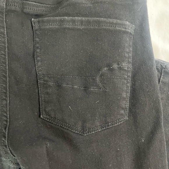 American Eagle Next Level Stretch Ripped/Distressed Black Jeans - Size 8 Short - Picture 5 of 10